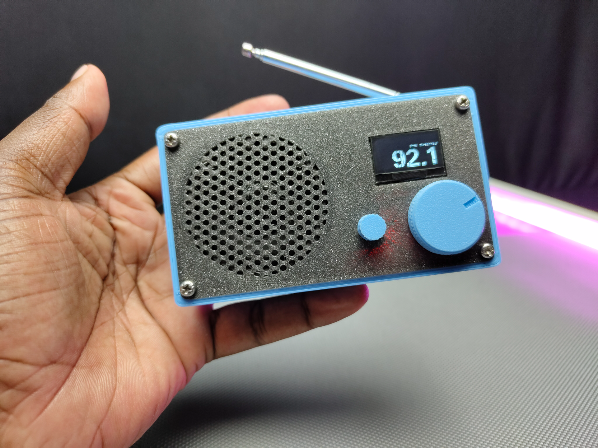 3D printed FM radio
