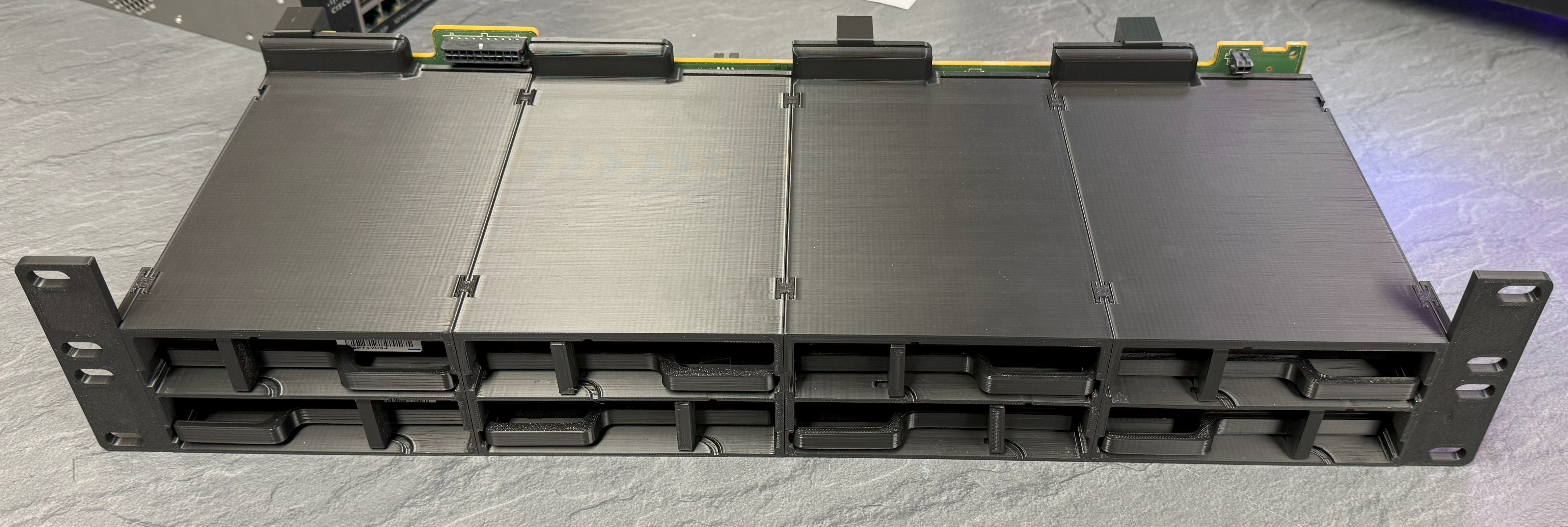 HDD Enclosure 19" Rack (optional Dell Backplane)