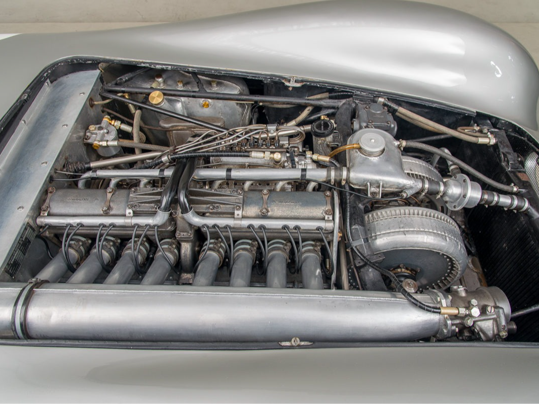 Mercedes w196 model engine keychain