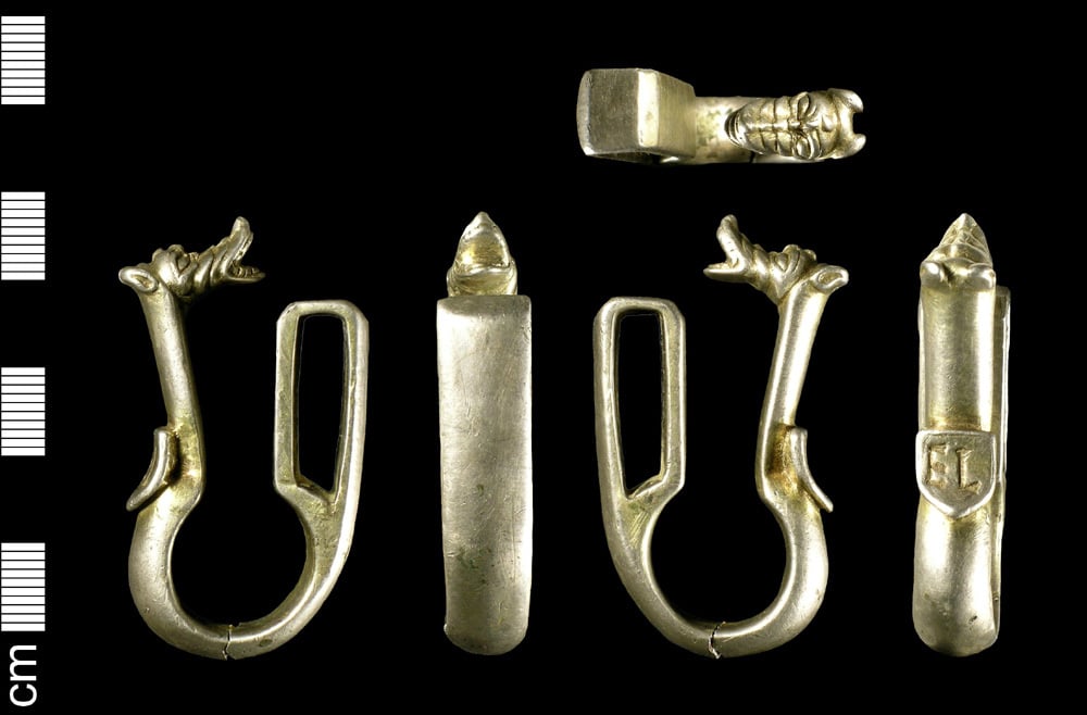 Fancy Buckler Belt Hanger
