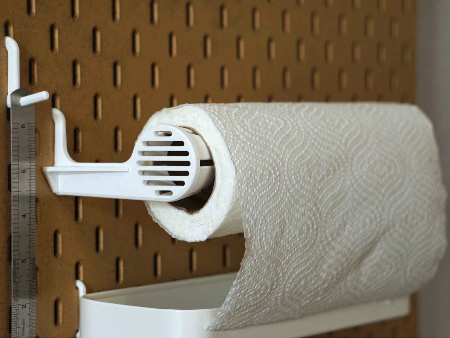 Skadis mount for kitchen paper