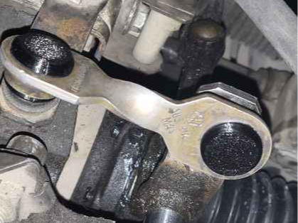 Golf IV (MK4) Gear linkage rod bushings