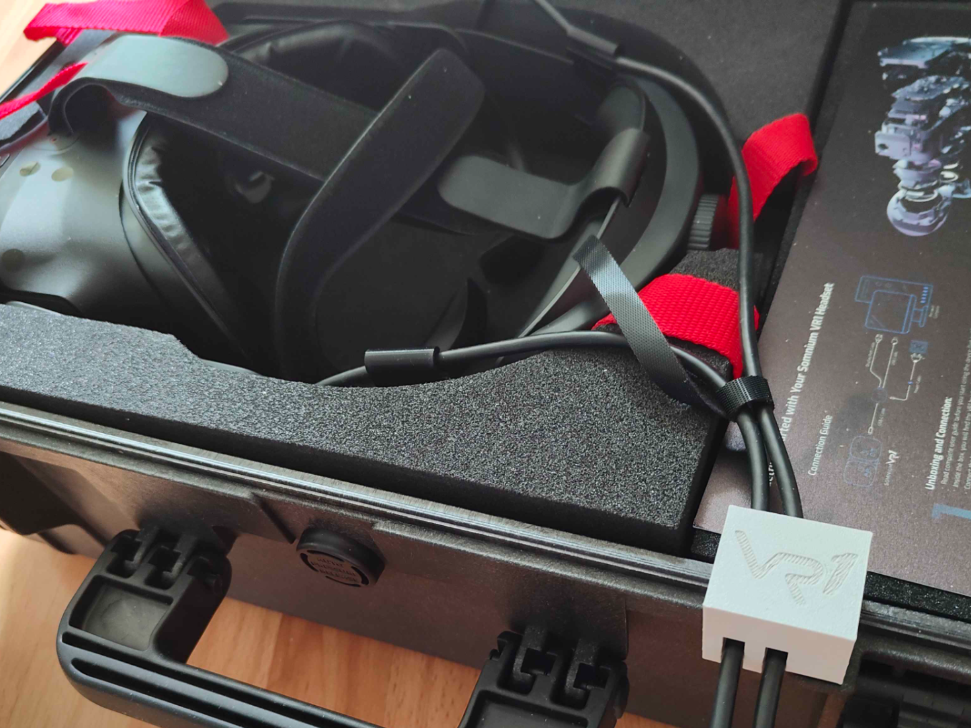 Somnium VR1 Box safety cable clip