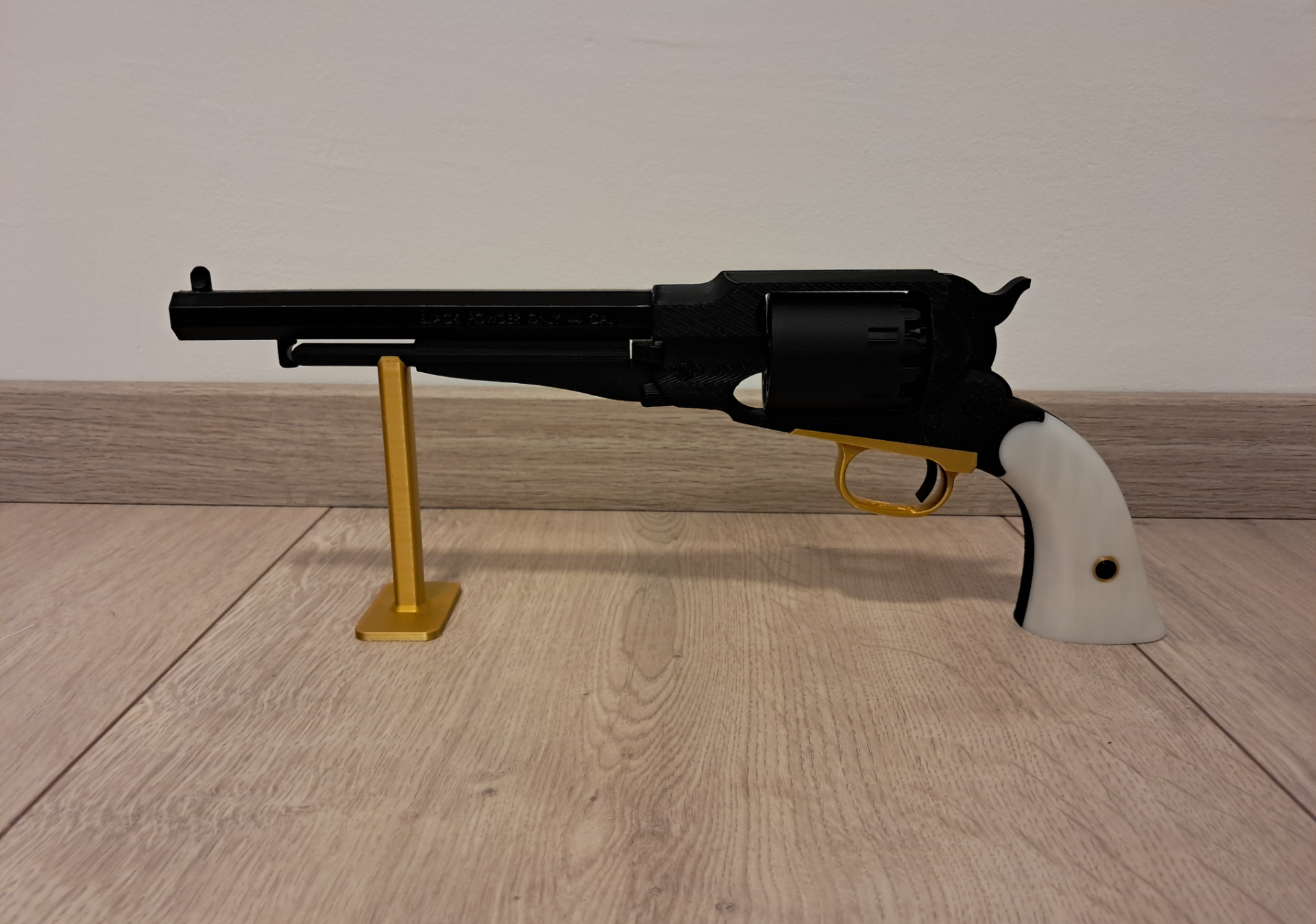 Revolver .44 stand