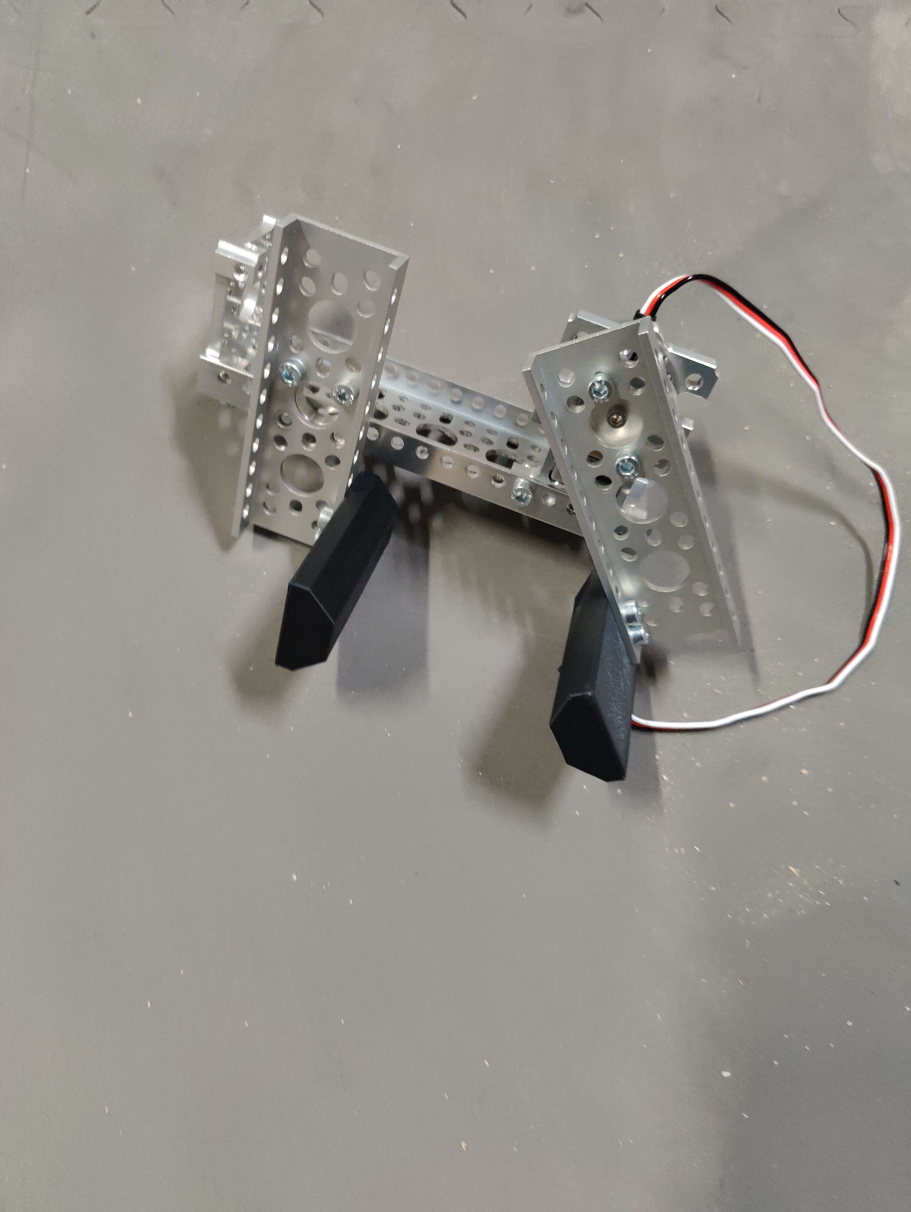 FTC Into The Deep claw gripper for sample/specimen