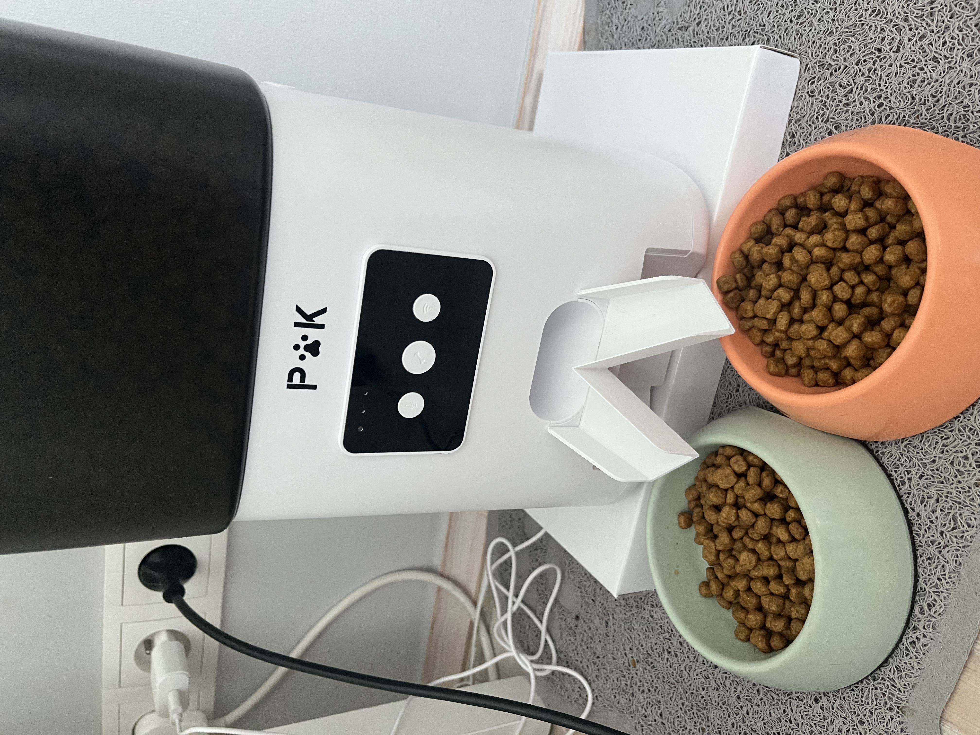 Automatic cat feeder splitter remix