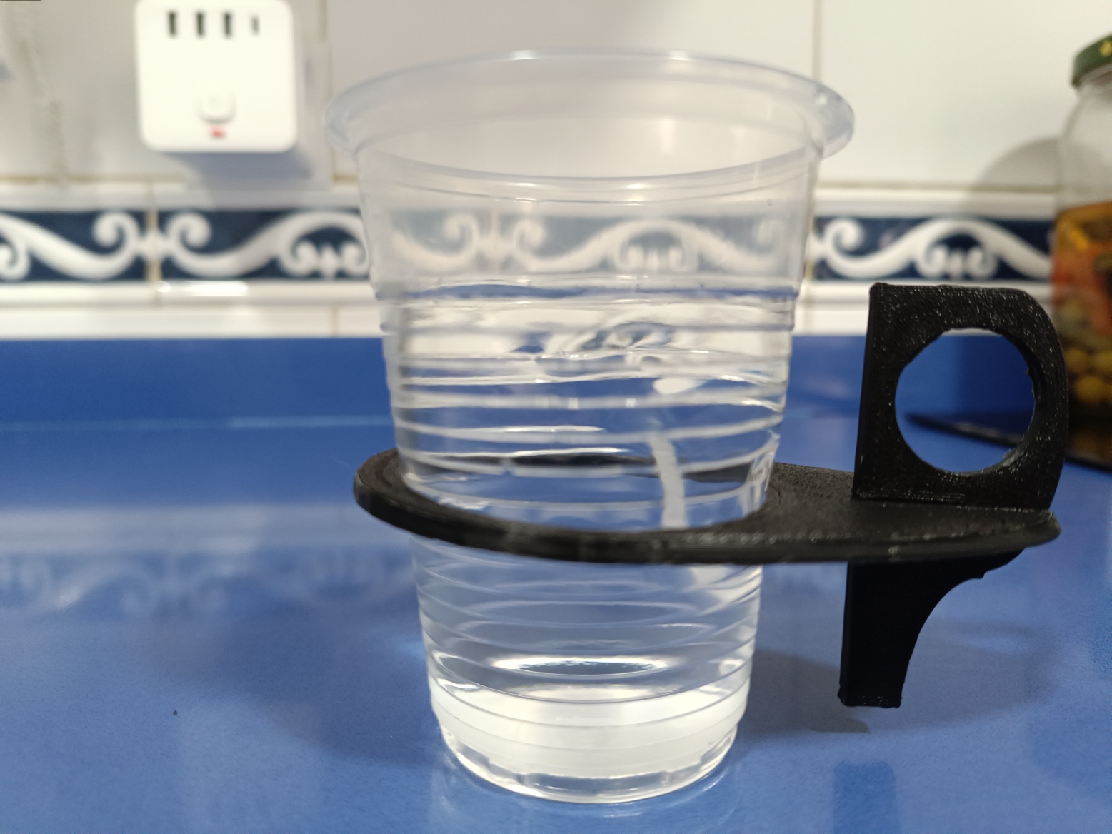 Handle for paper and plastic cups