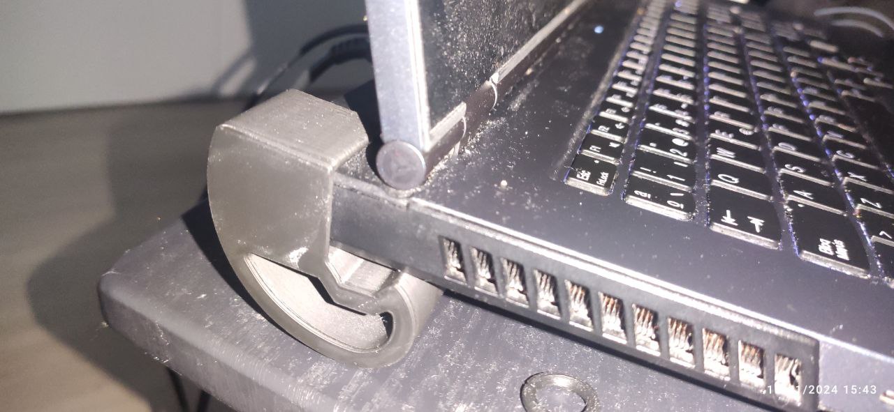 Lenovo Legion Gen 5 feet riser