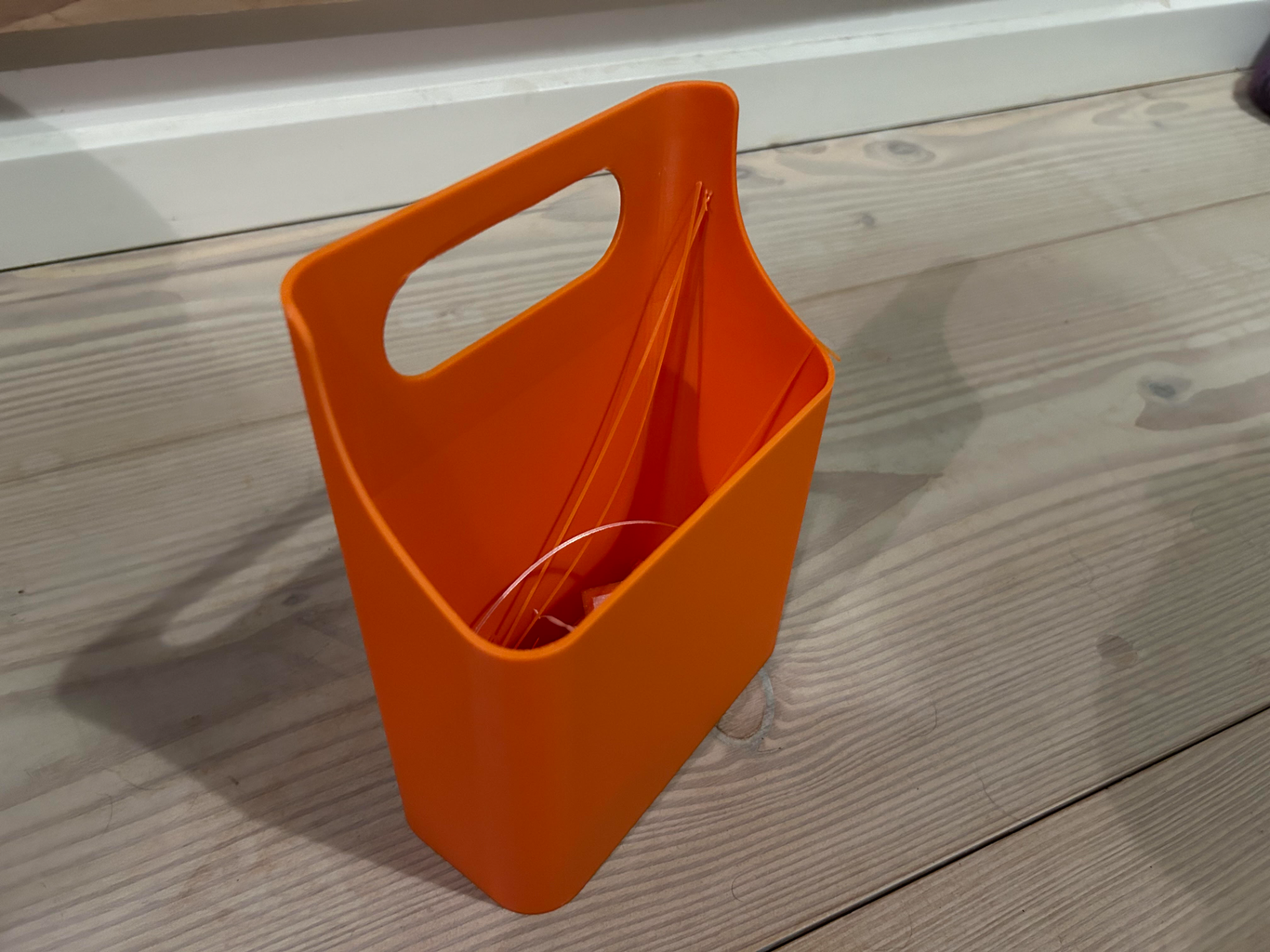 Waste bin (poop shute)