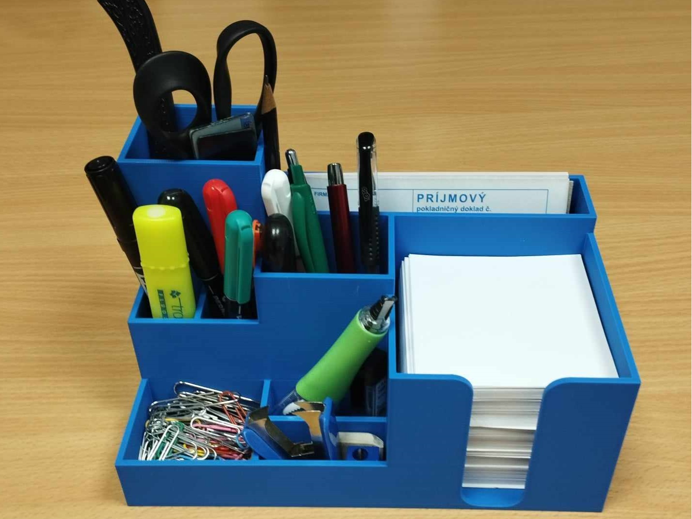 Office supplies holder