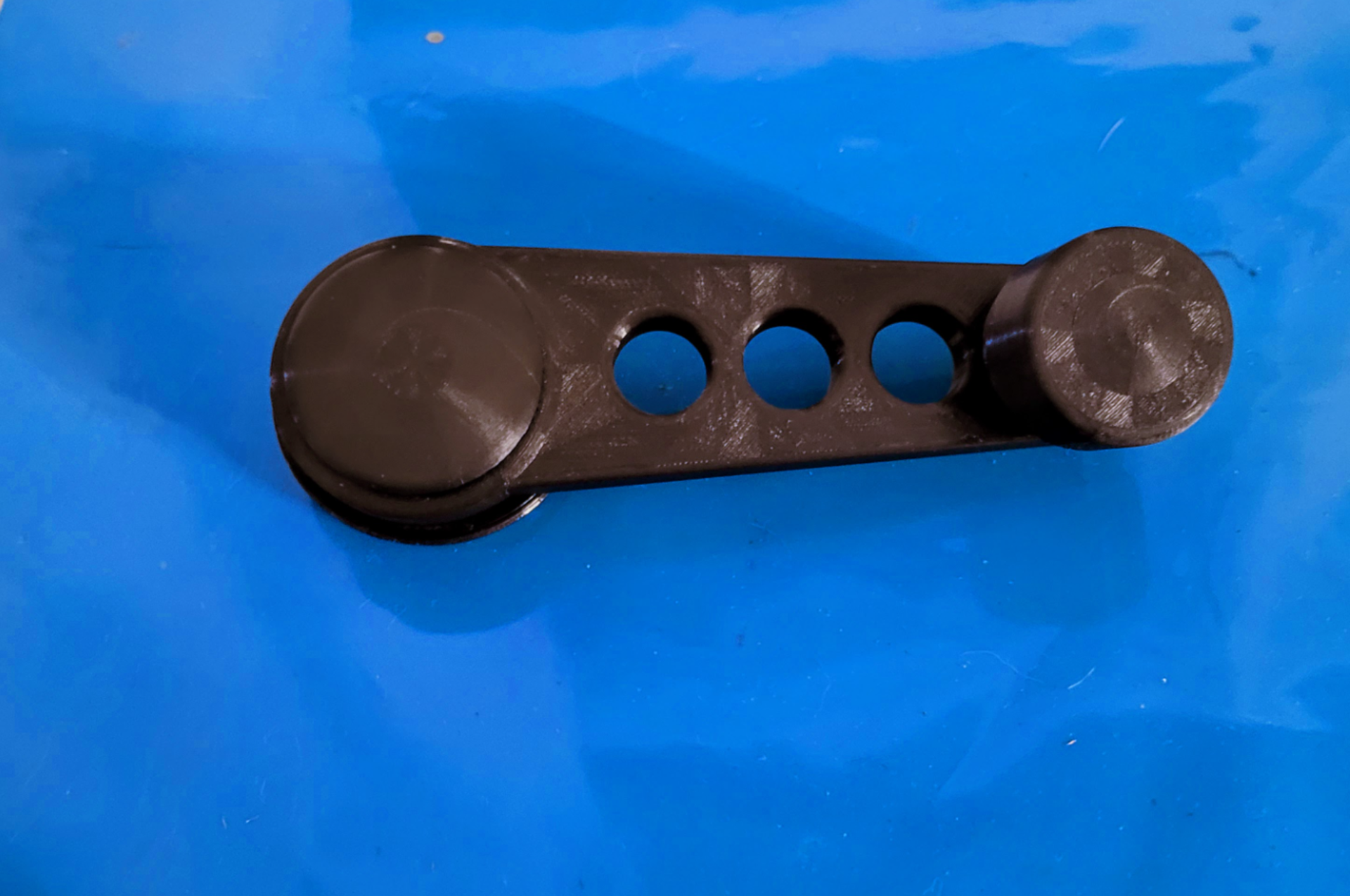 Window crank replaces Dorman 76946