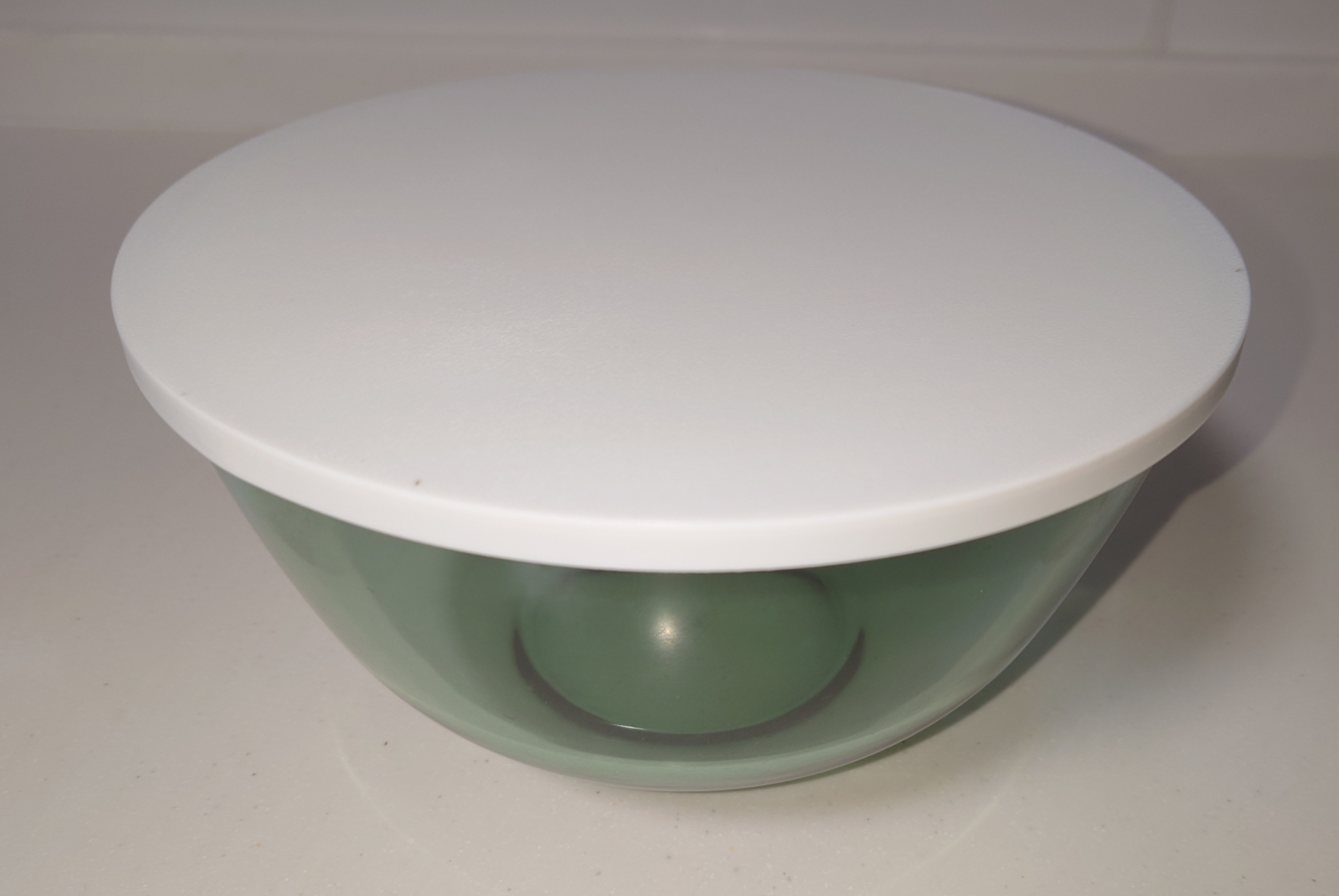 Cover for a 214 mm diameter bowl