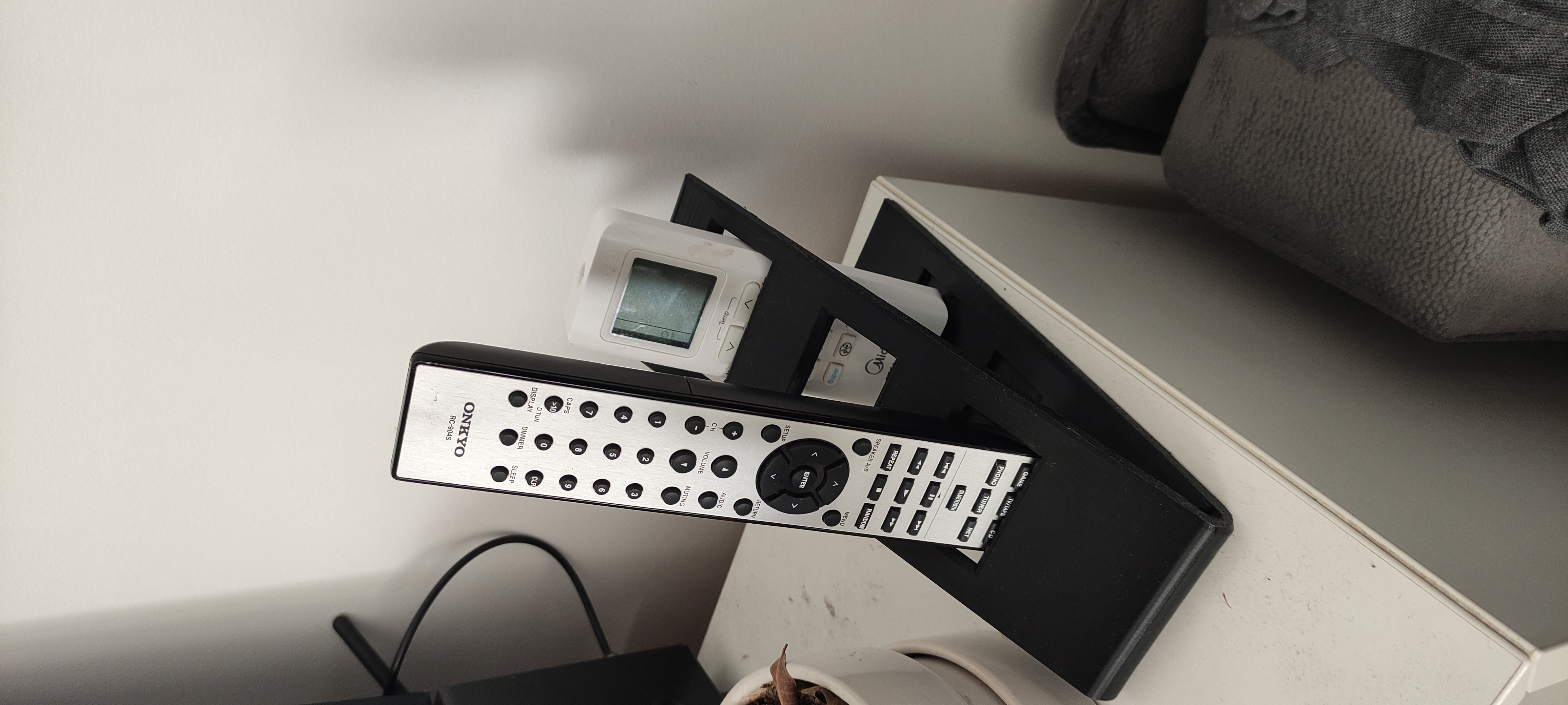 Flexible remote holder