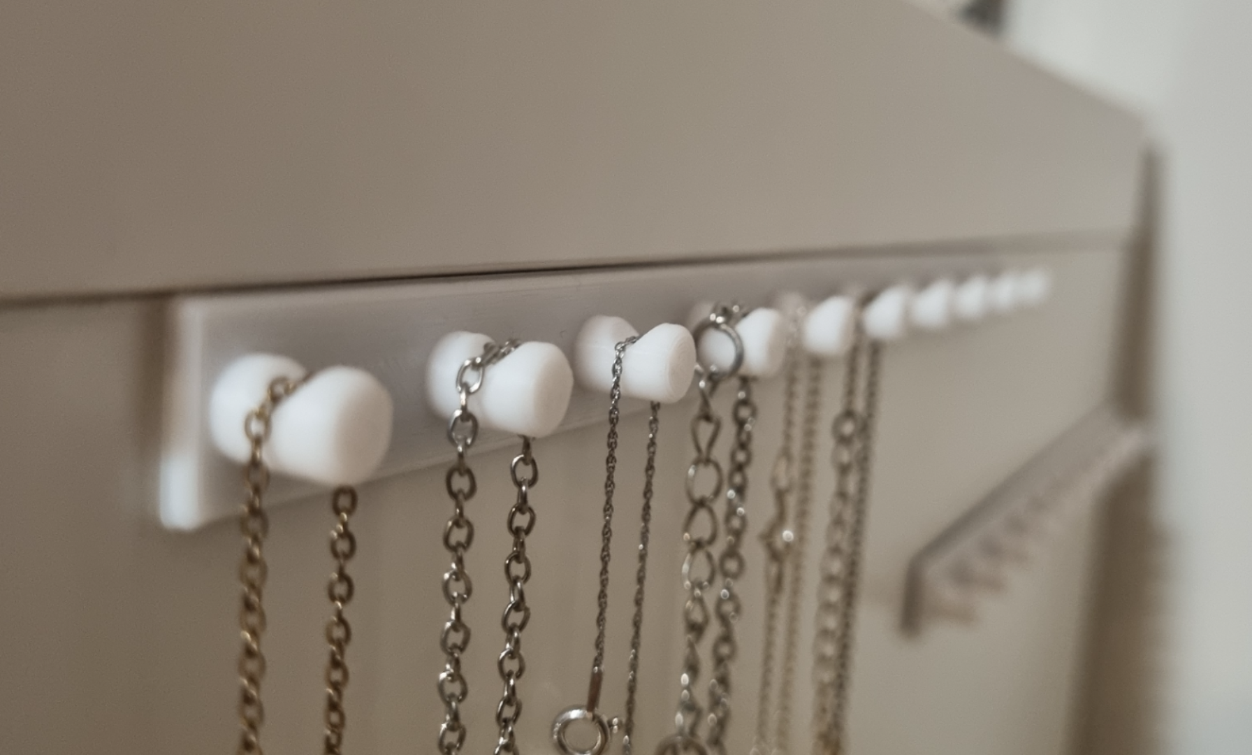 chain hanger