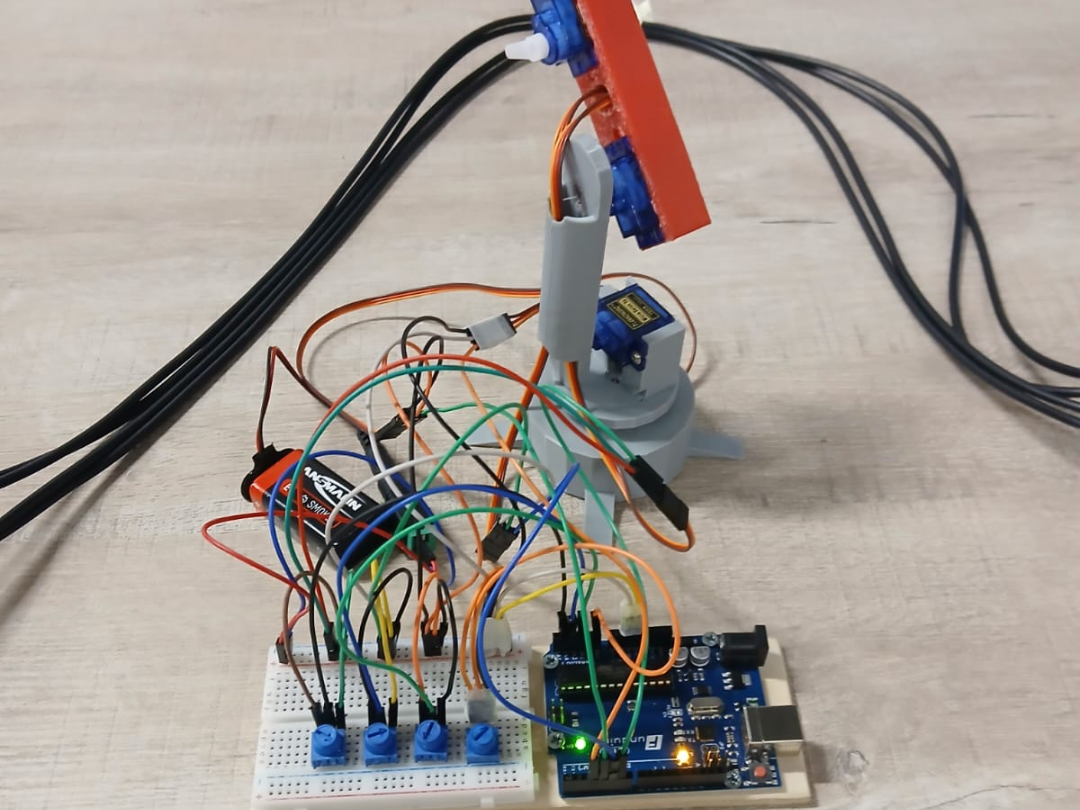 smal robot arm