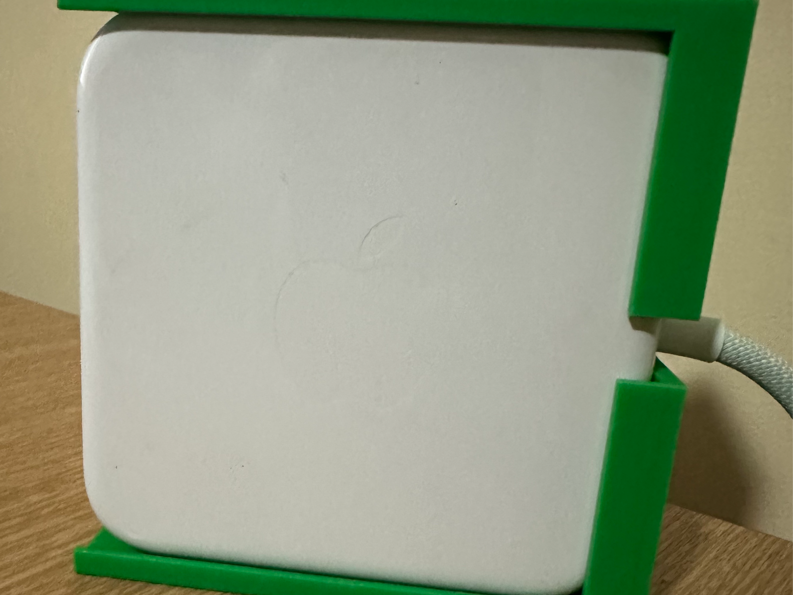 Underware imac power brick mount