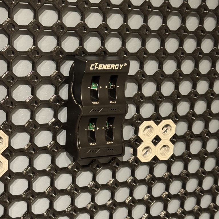 CT-ENERGY Battery Charger NC-02 Button Batteries