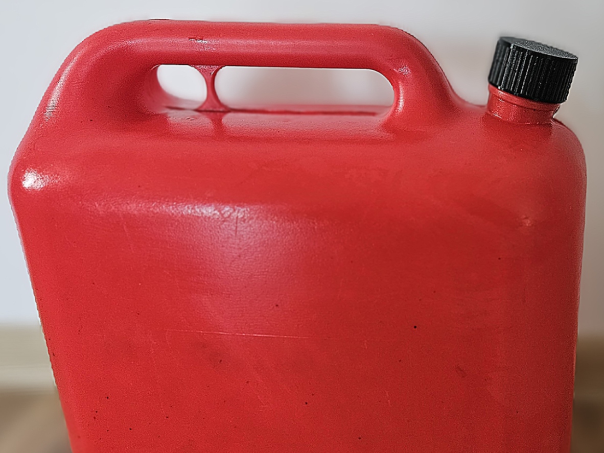 Simply red canister cap