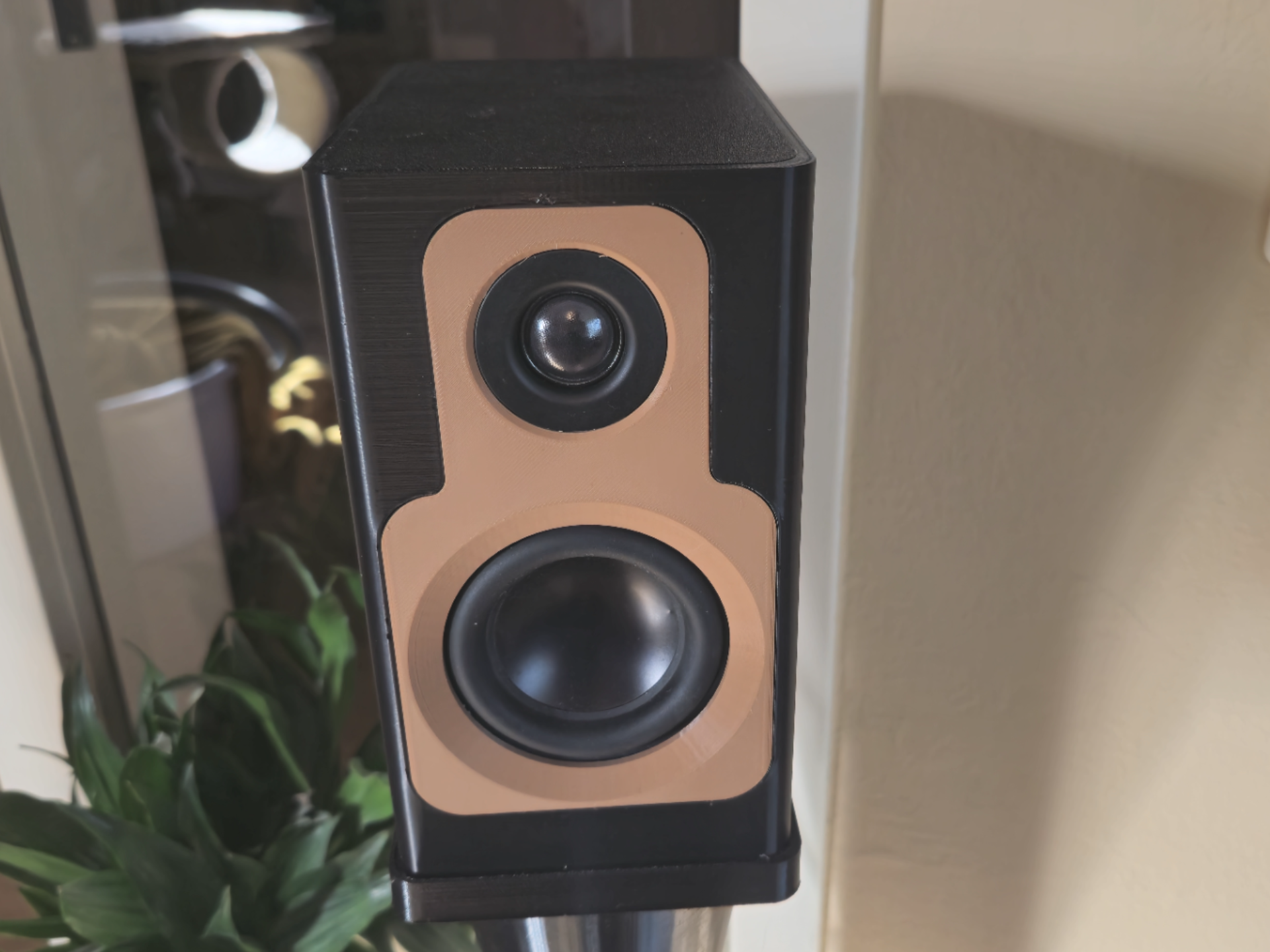 small great sounding bookshelfspeakers + Stands