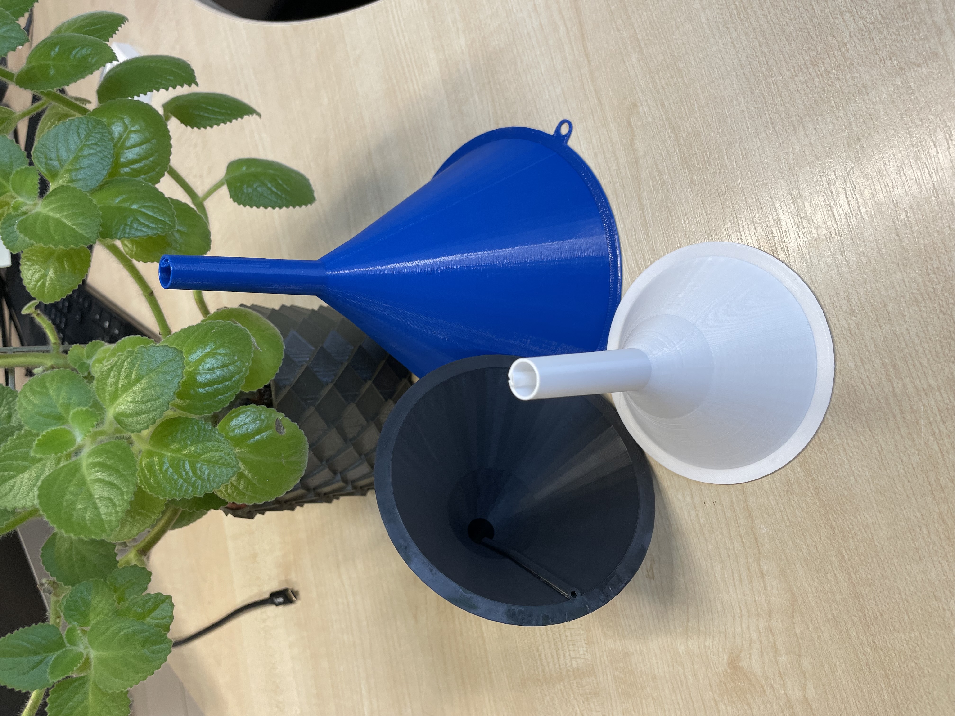 Air Feed Funnel