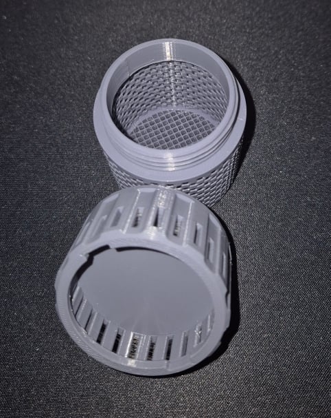 Desiccant Canister with Hydrometer air intakes.