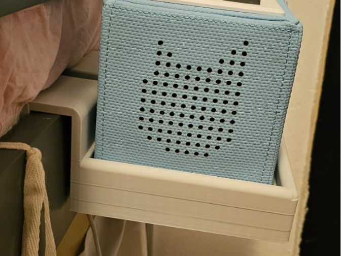 Toni Box Betthalterung