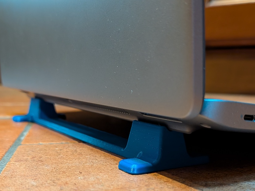 Laptop Stand - Dell Precision 3580