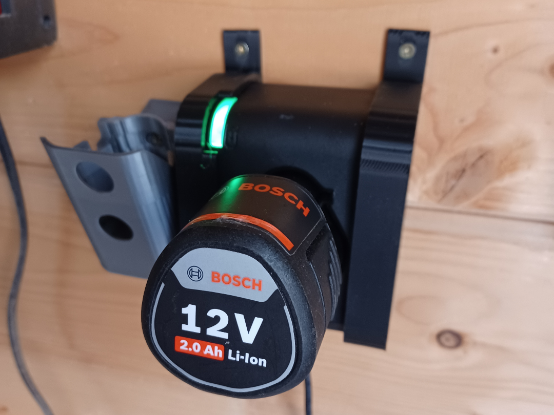 Bosch 12 V Wandhalterung (Wall mount)