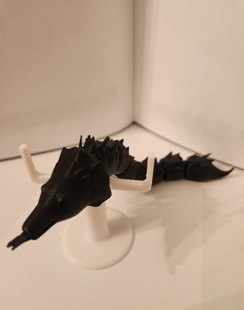 Articulating Spiky Royal Eel