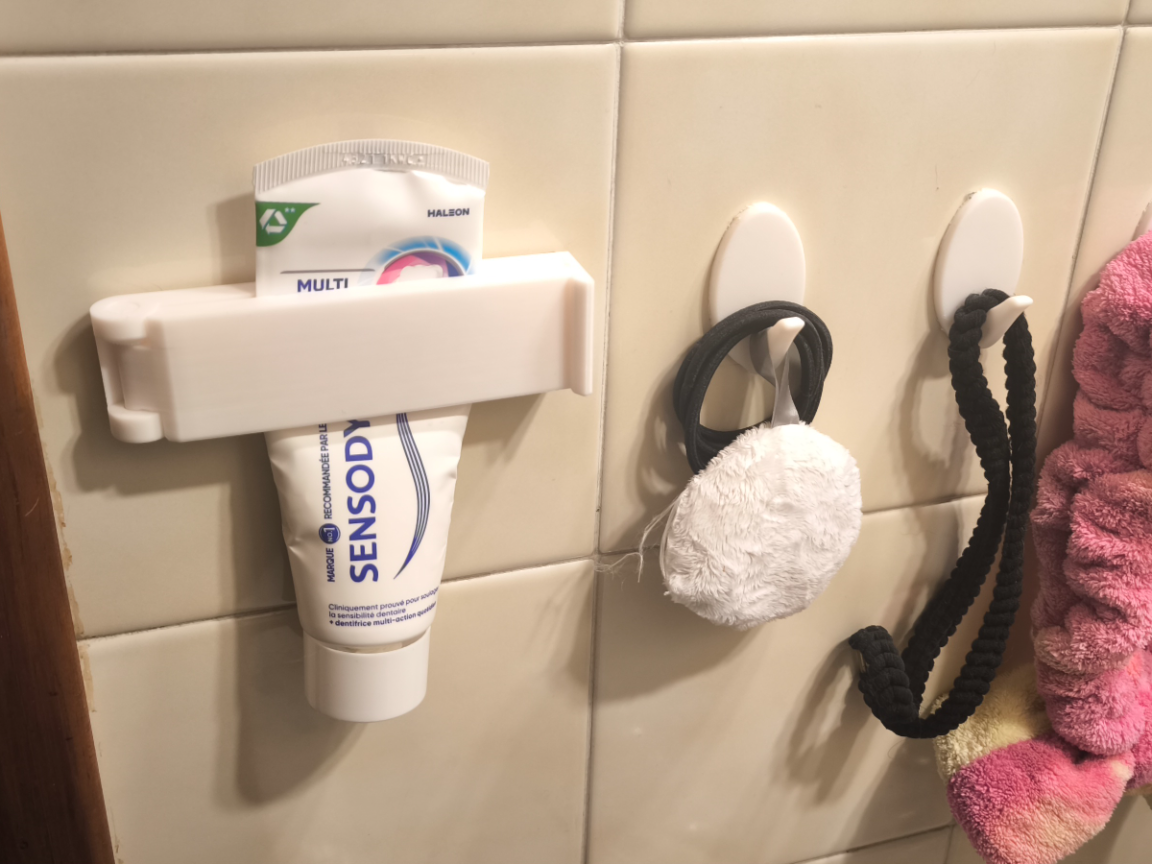 Pince a Dentifrice