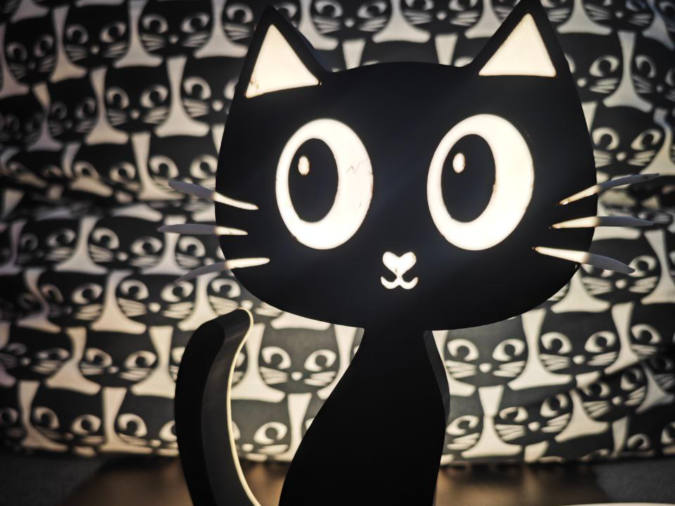 Cat Lamp with Diffused Light Effect