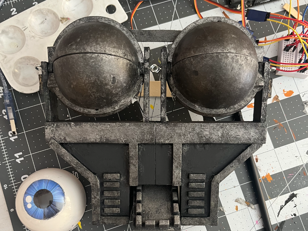 Working Endo-01 animatronic model