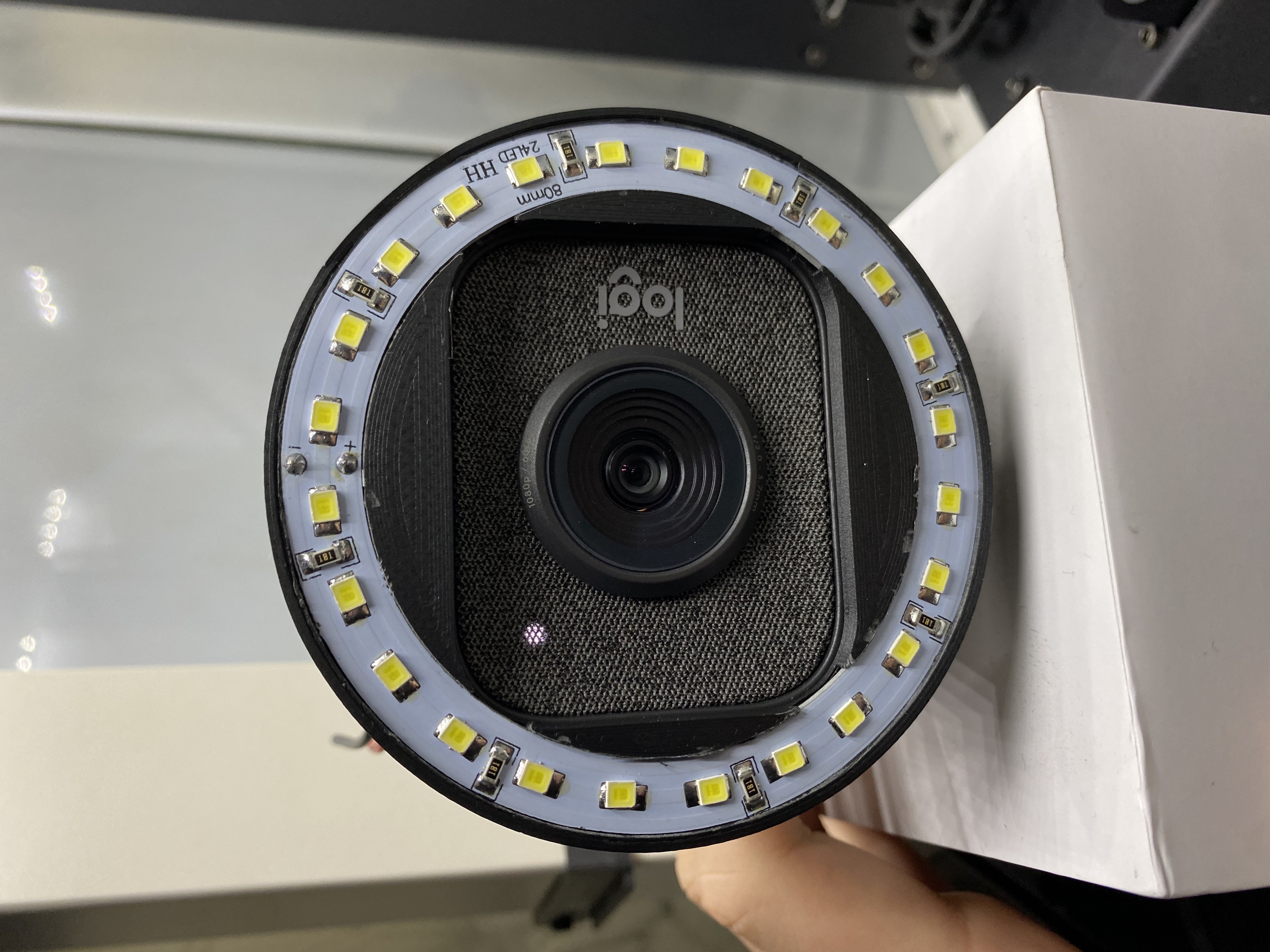 Logitech Streamcam, Ring LED Holder