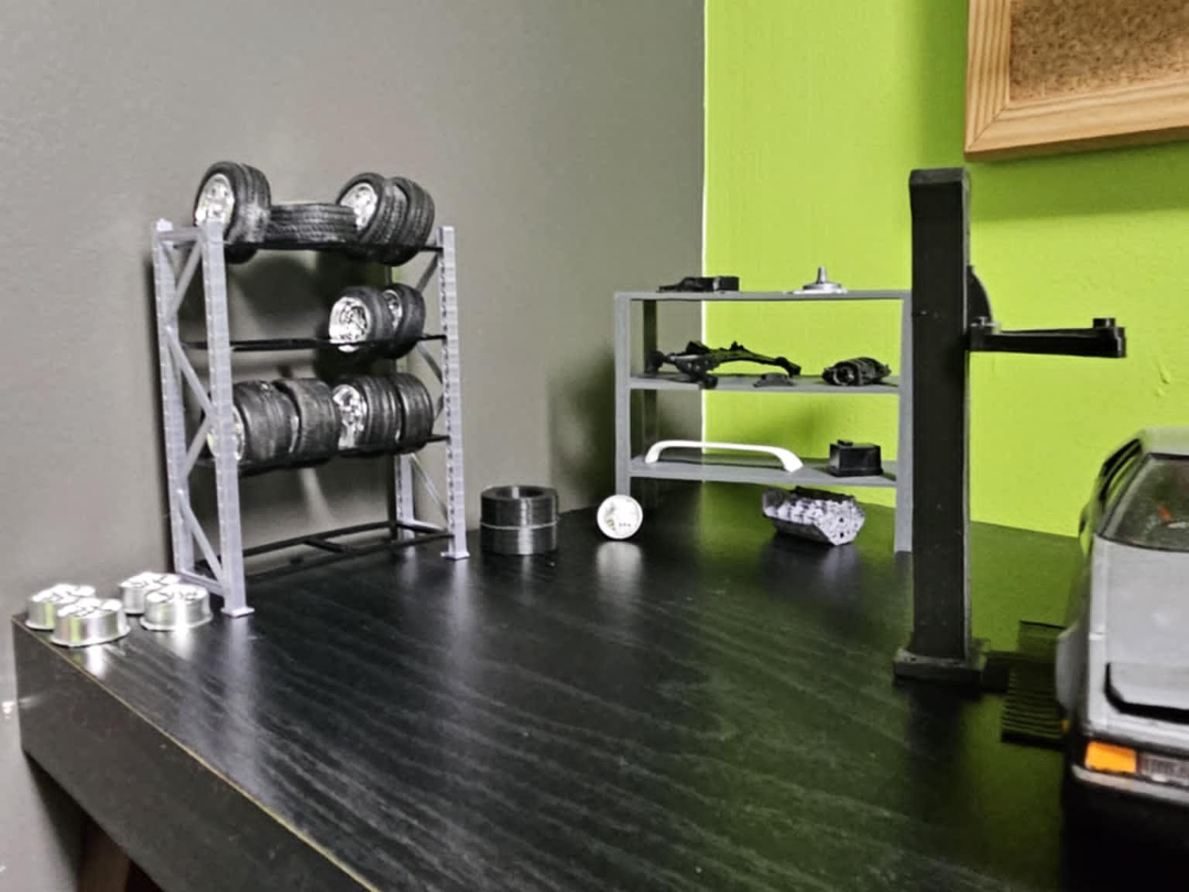 1/24 garage decorative shelf