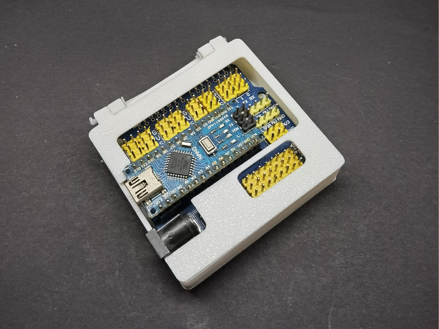 Arduino Nano 的掀蓋外殼