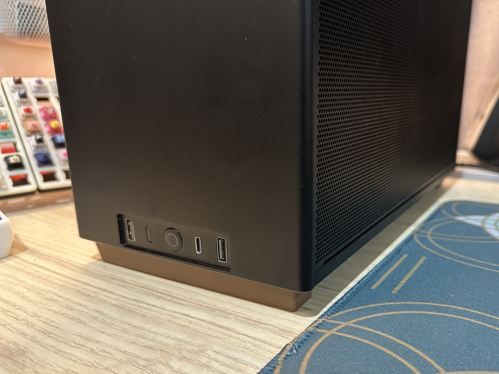 NCASE M2 longboi feet