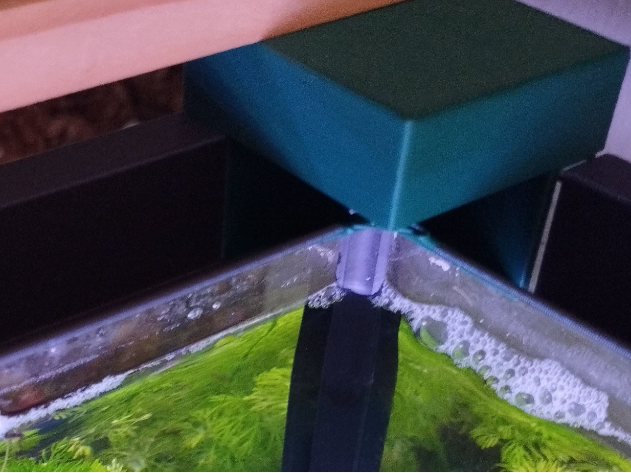 aqua (fishtank) jump guard