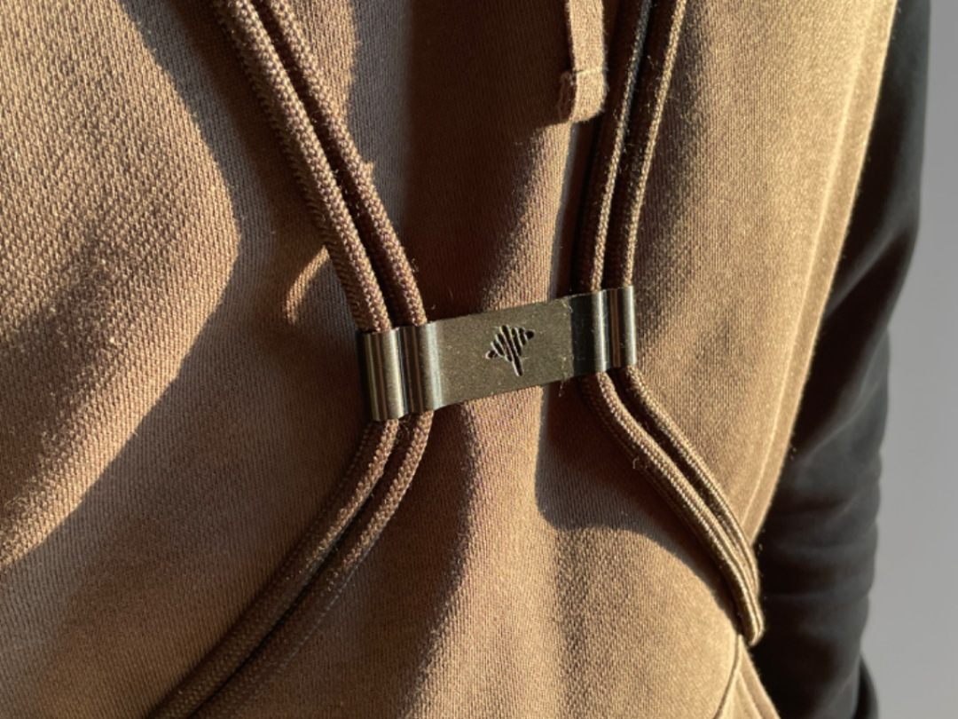 Strap Clip – Minimal Organizer for Sports Bags