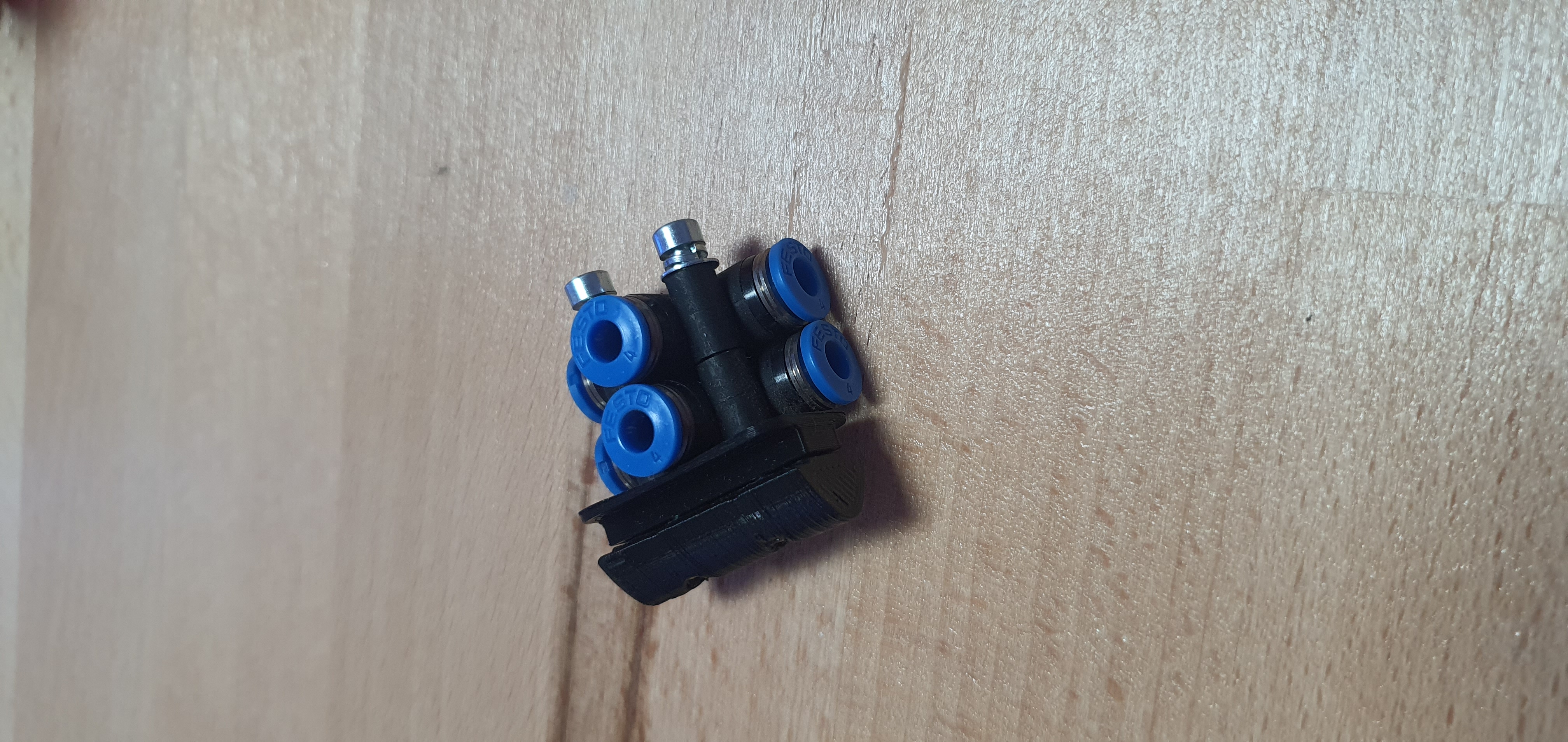 Festo 4mm T Connector Holder incl. T-Slot Mount