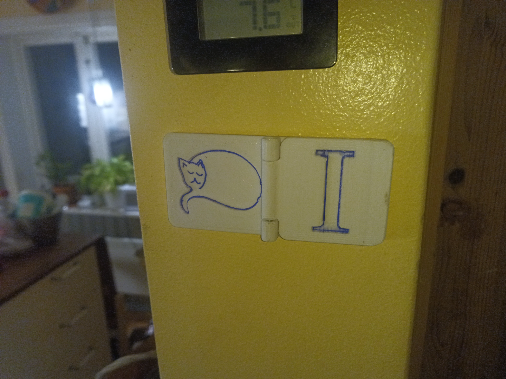 Cat is In/Out, customizable