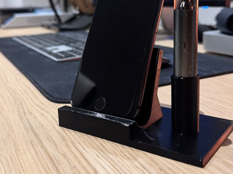 Supporto telefono e sigaretta elettronica
