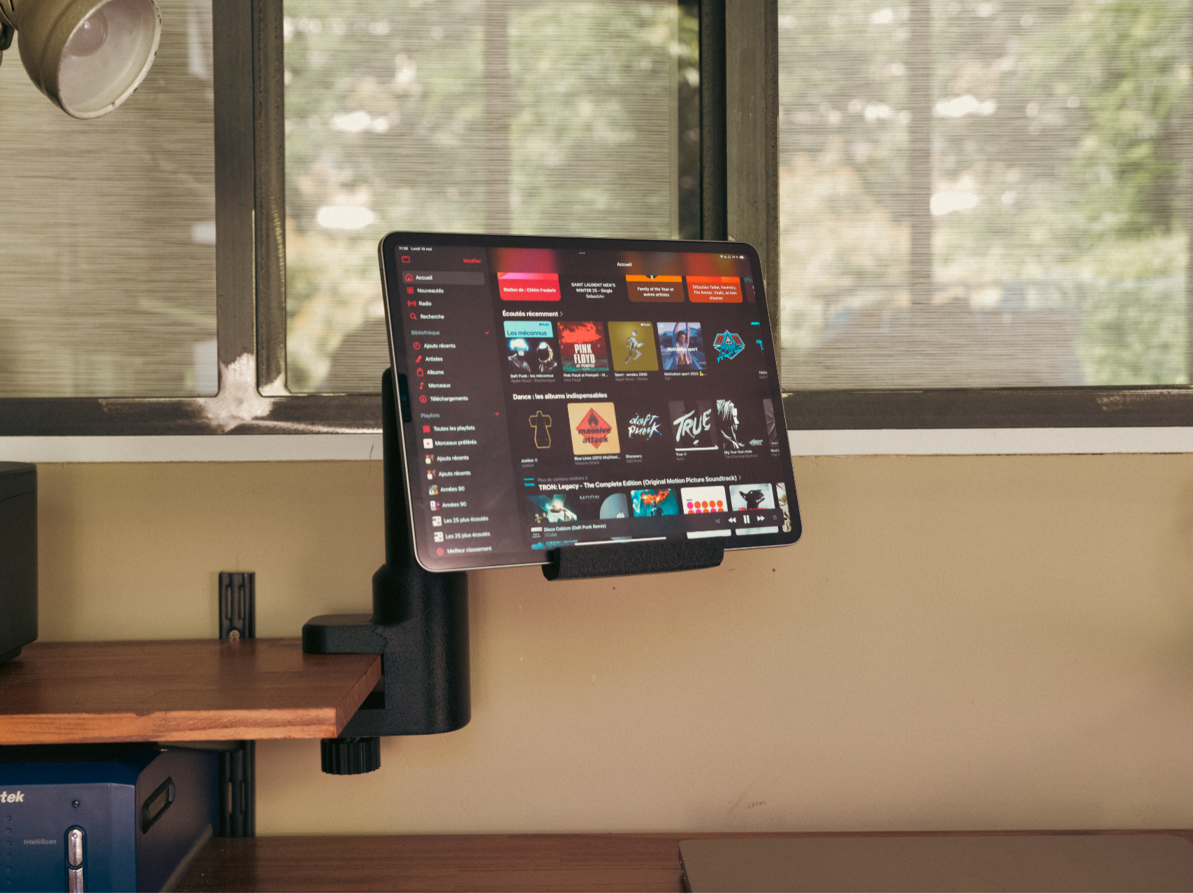 Ipad stand