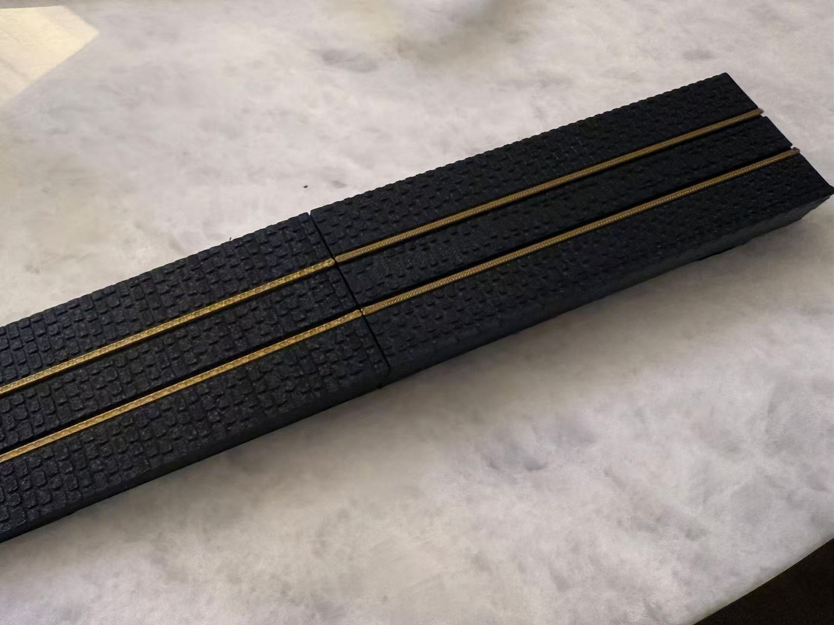 Black Gold Detail Platform Hogsmeade Station HO OO