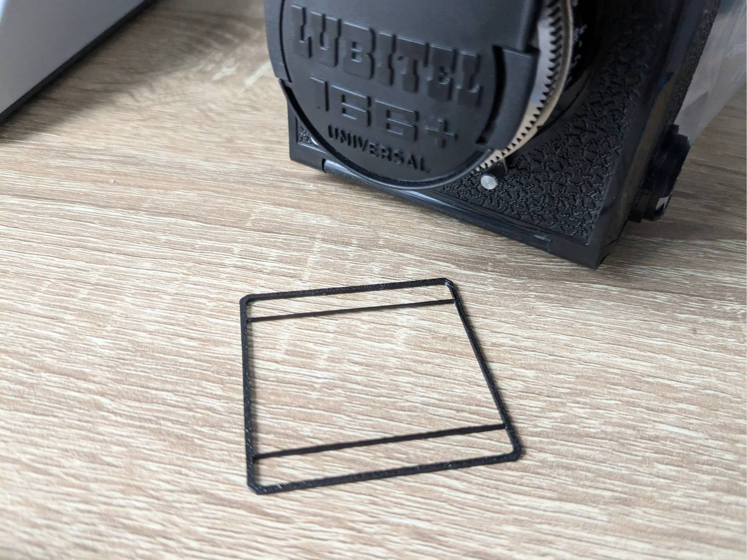 Lomograhpy Lubitel 166+ 6x4.5 viewfinder mask
