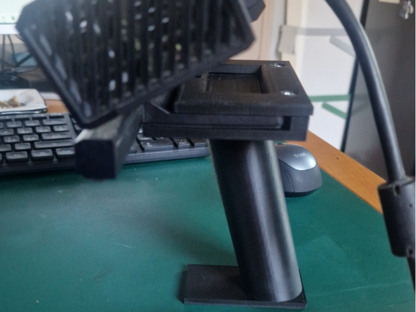 Supporto con impugnatura Xbox Kinect