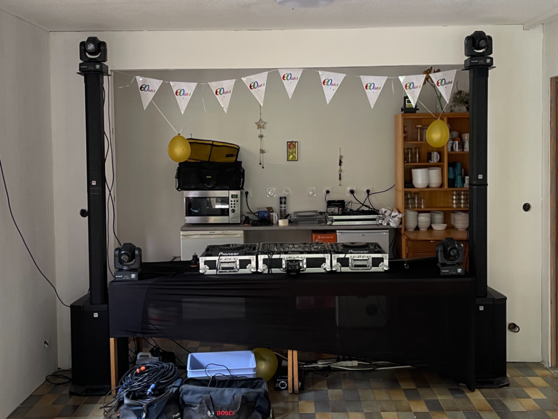 HK Audio Polar 10 plateau pour jeux de lumière