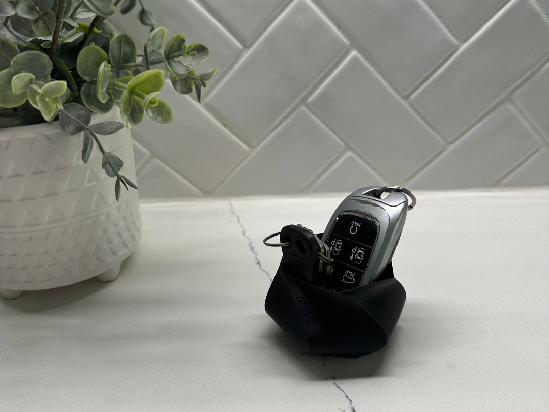 Small Mini vase or storage container