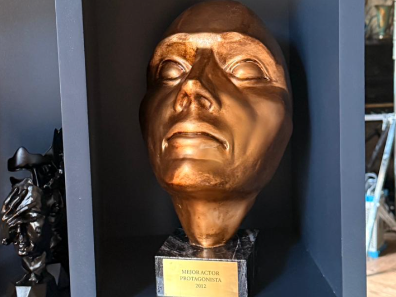 Trofeo Rostro Esculpido — Modelo decorativo