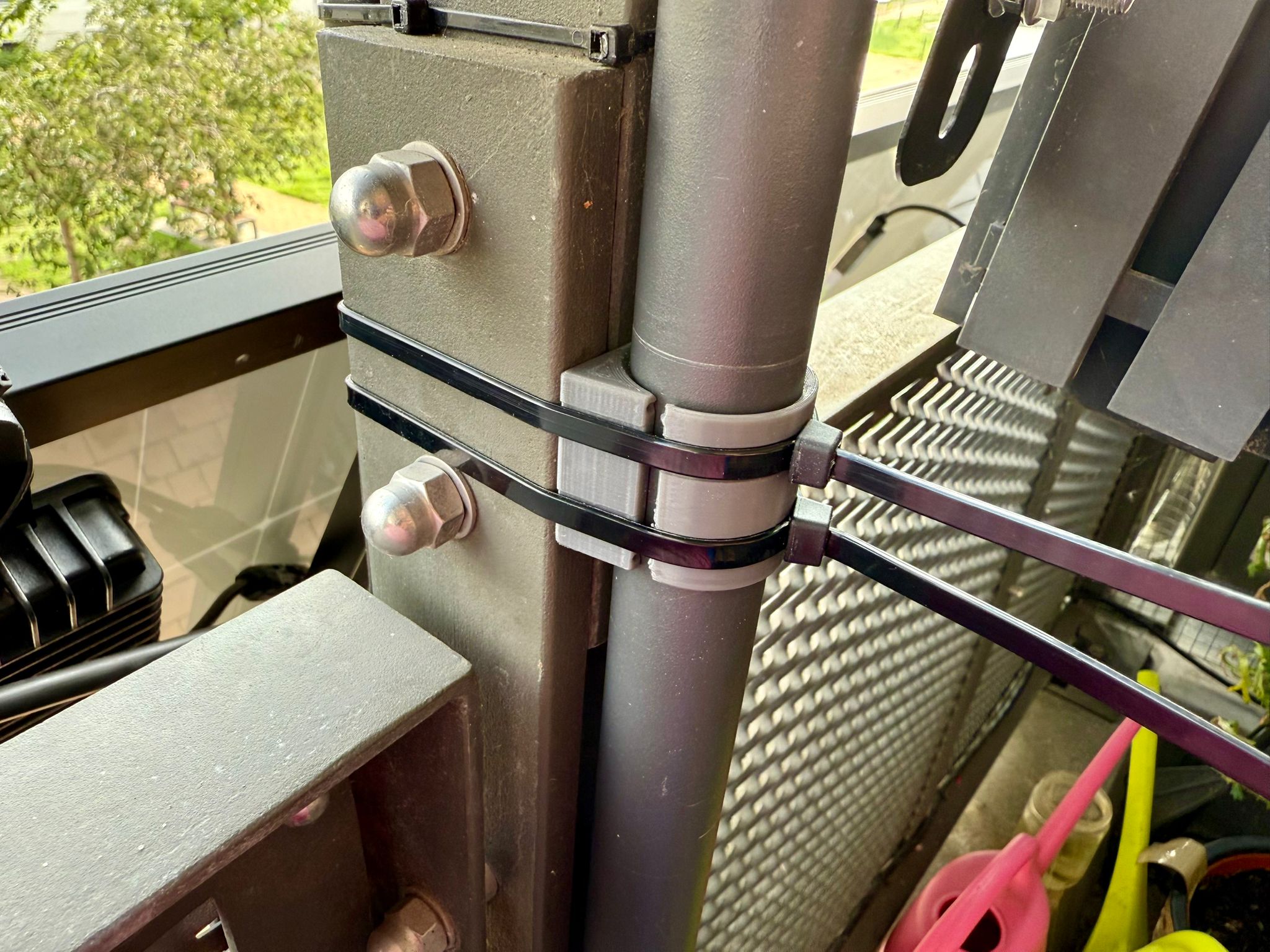 parasol balcony railing holder