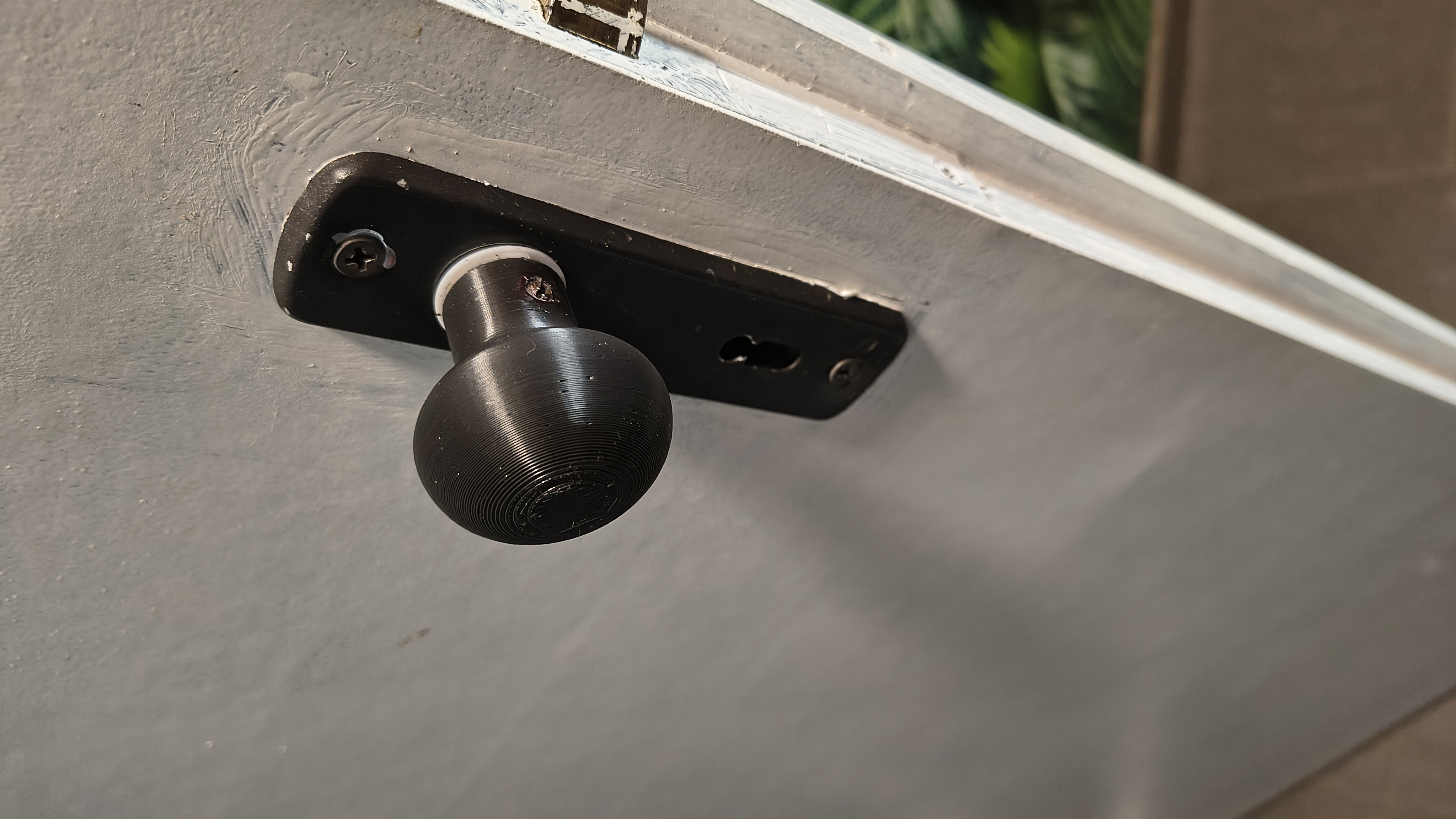Round door knob for 8mm shaft w/ screw